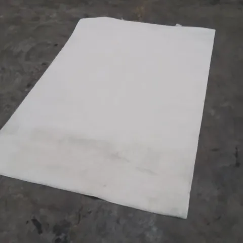 QUALITY DESIGNER AREA RUG - APPROXIMATELY 165X110CM
