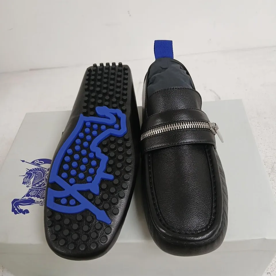 BURBERRY LEATHER SLIP-ON SHOES WITH RUBBER SOLE – UK 6.5 (EU 40.5)