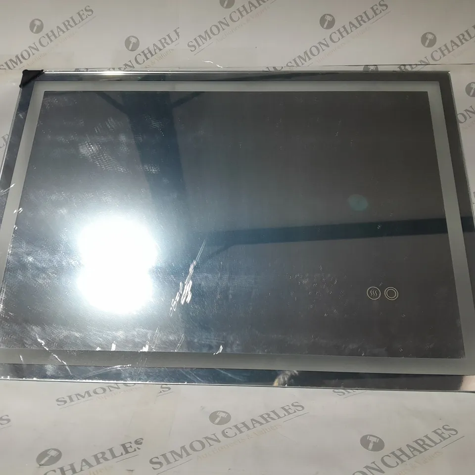 LED LIT ANTI-FOG MIRROR 