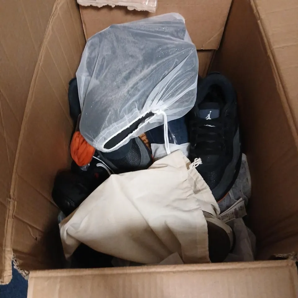 LARGE QUANTITY OF ASSORTED DESIGNER SHOES AND FOOTWEAR