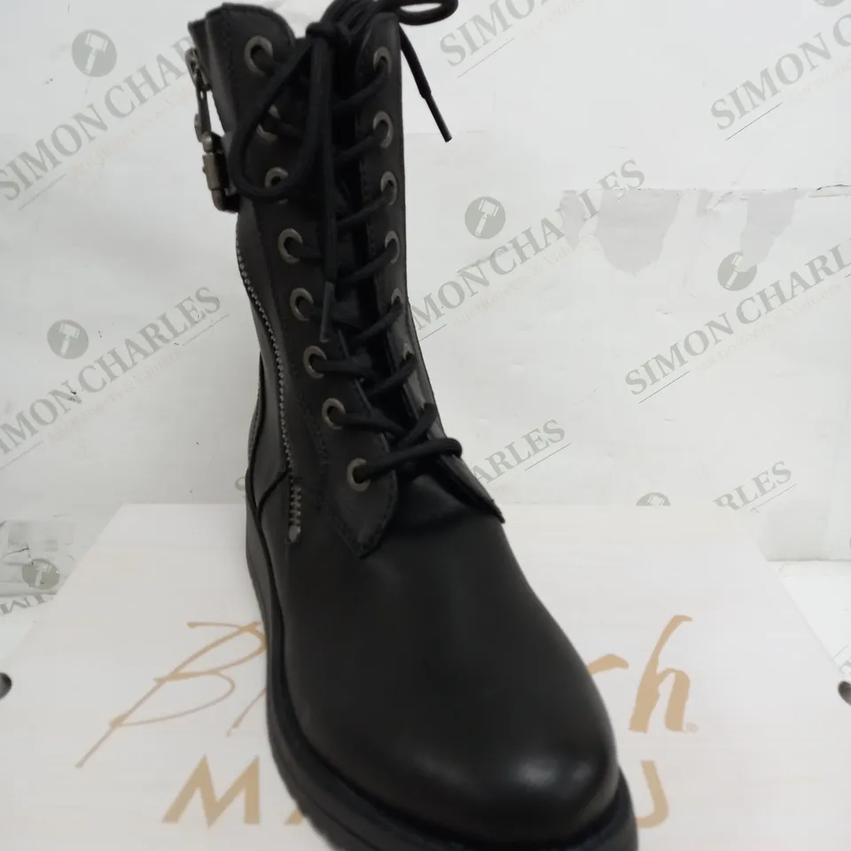 BOXED BLOWFISH MALIBU BLACK HIGH BOOTS - SIZE 7