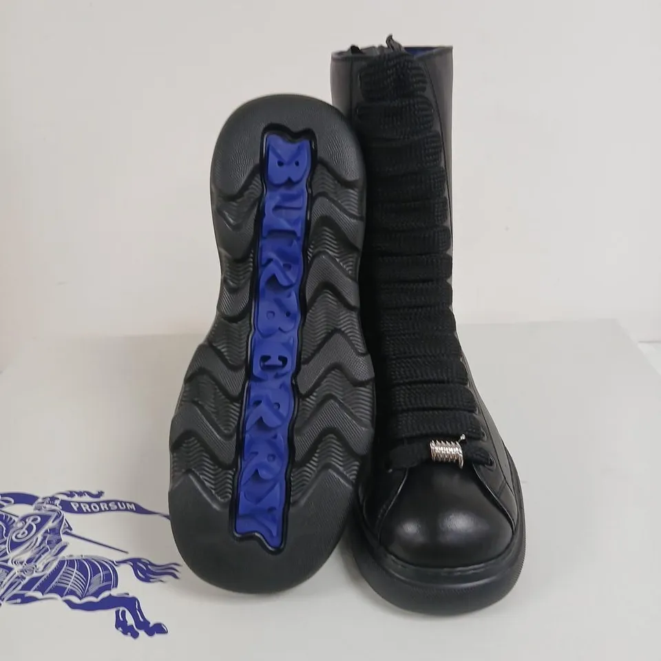 BURBERRY LEATHER BOOTS ON RUBBER SOLE – BLACK, UK 6 (EU 40)