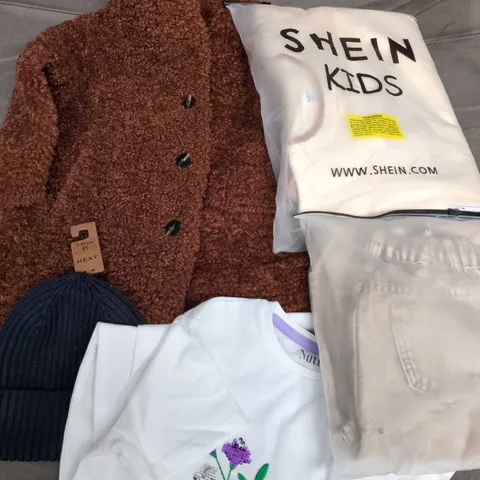 APPROXIMATELY 30 ASSORTED KIDS CLOTHING ITEMS IN VARIOUS STYLES, SIZES & COLOURS TO INCLUDE BRANDS SUCH AS SHEIN, NUTMEG, NEXT, ETC - COLLECTION ONLY