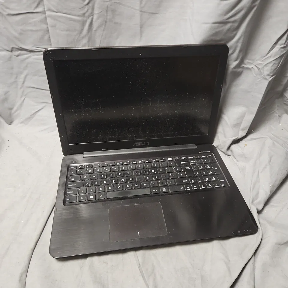 ASUS X556U LAPTOP – NOTEBOOK PC