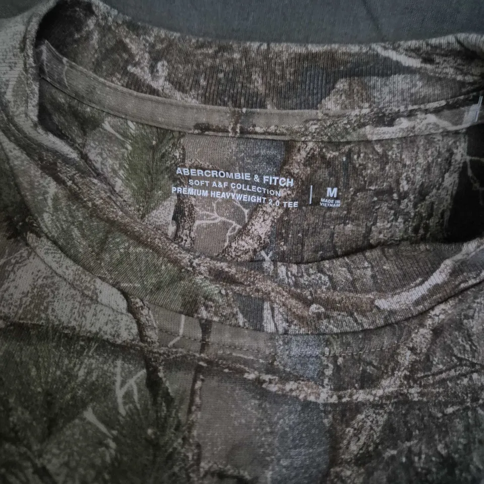ABERCROMBIE & FITCH SOFT AF COLLECTION PREMIUM HEAVYWEIGHT TEE – CAMOUFLAGE (UK SIZE M)