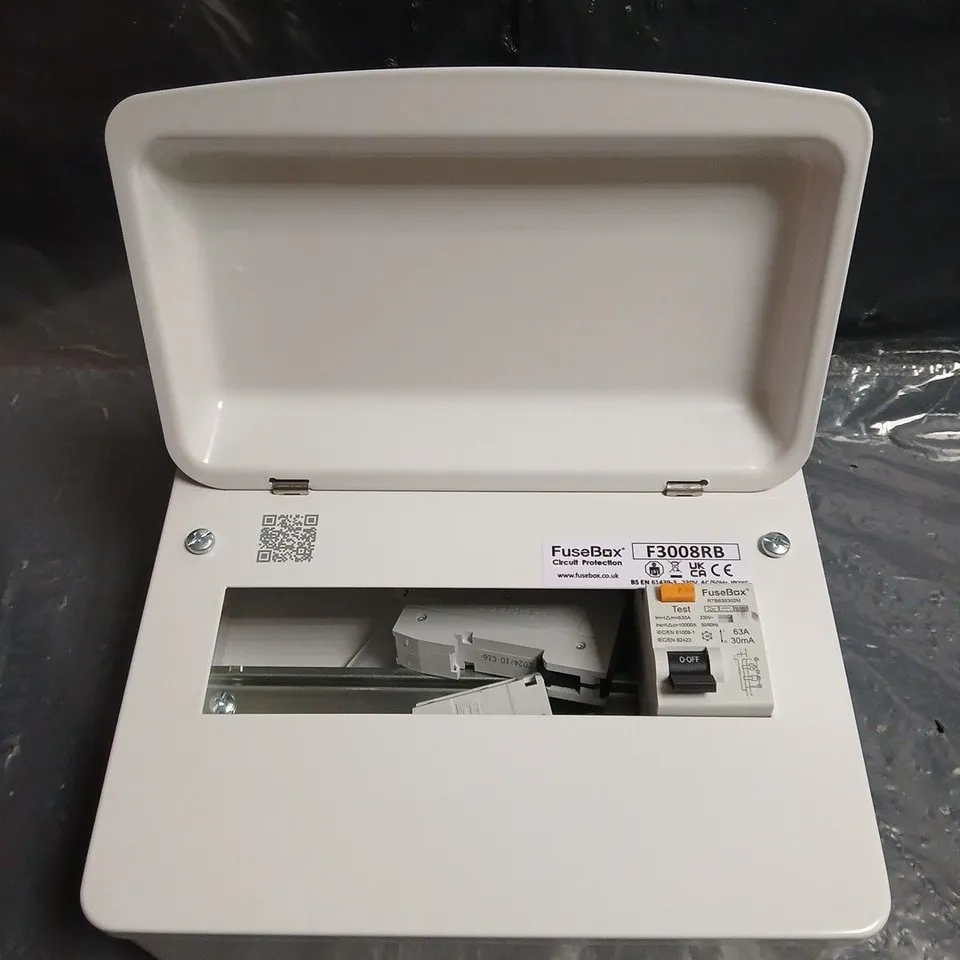 BOXED F3008RB FUSE BOX 