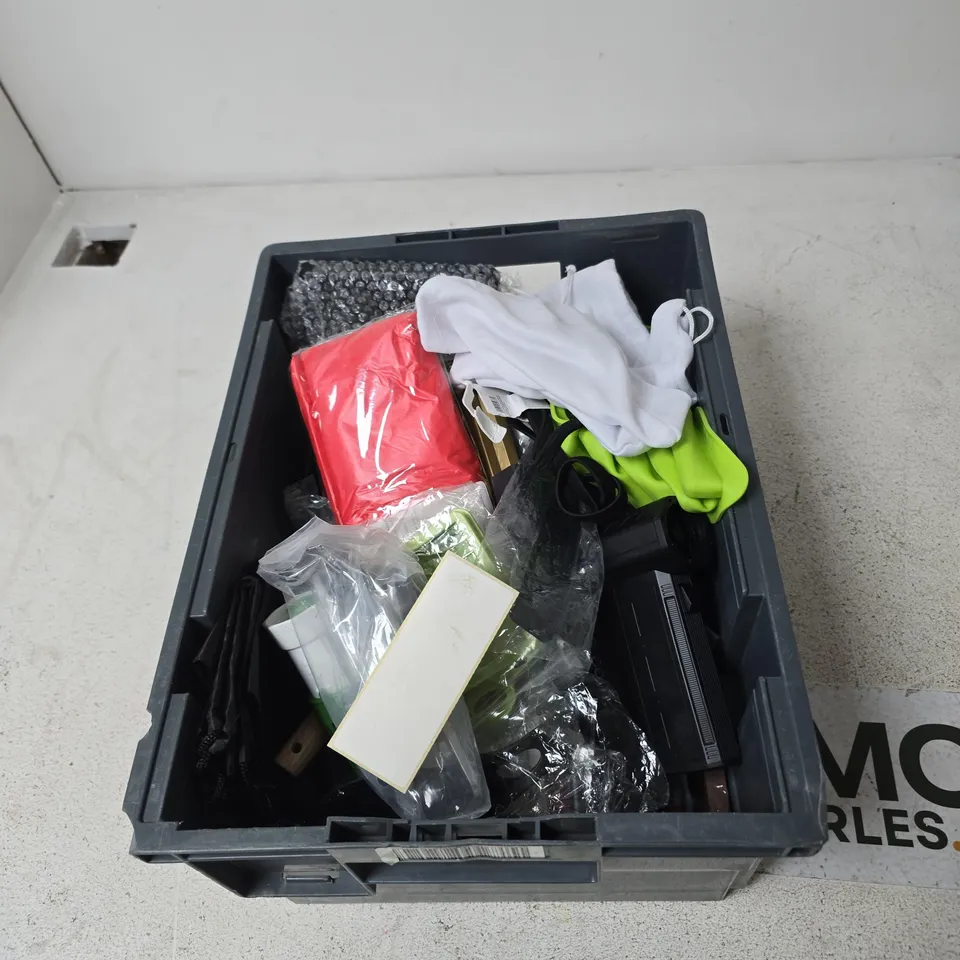 TOTE OF APPROXIMATELY 15 ASSORTED ITEMS TO INCLUDE: TAP FIXINGS