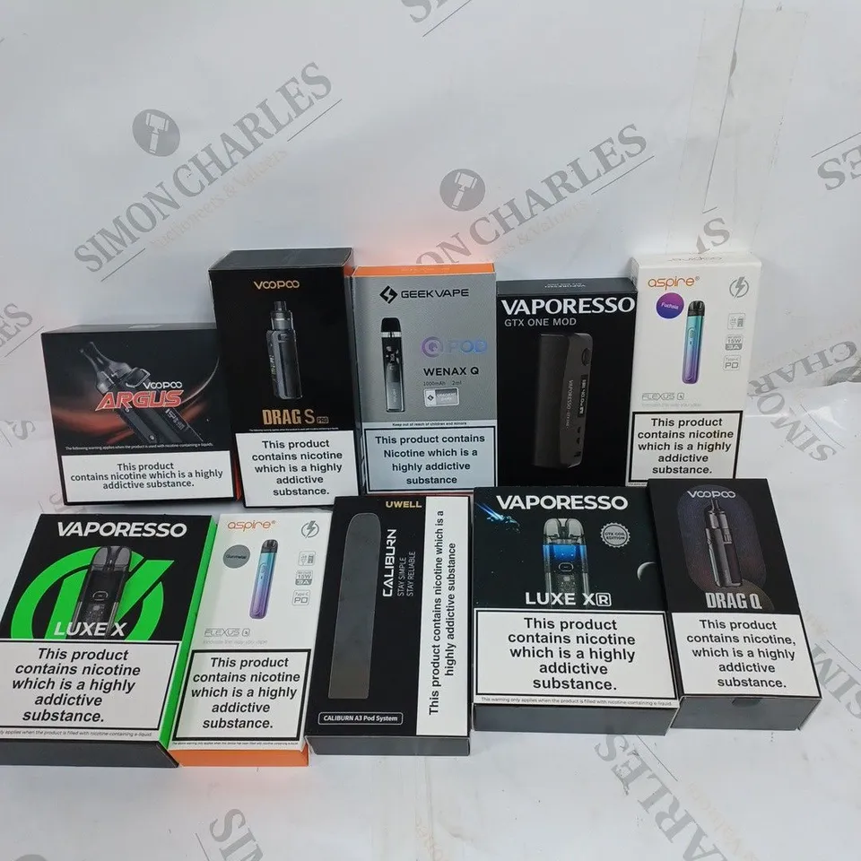 BOX OF APPROXIMATELY 10 ASSORTED E-CIGARETTE PRODUCTS & ACCESSORIES TO INCLUDE VAPORESSO, GEEKVAPE, ASPIRE ETC 