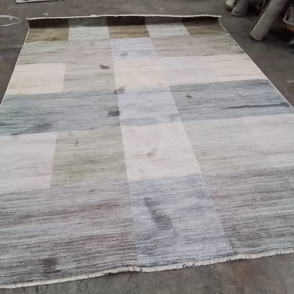 QUALITY DESIGNER AREA RUG - APPROXIMATELY 300X200CM