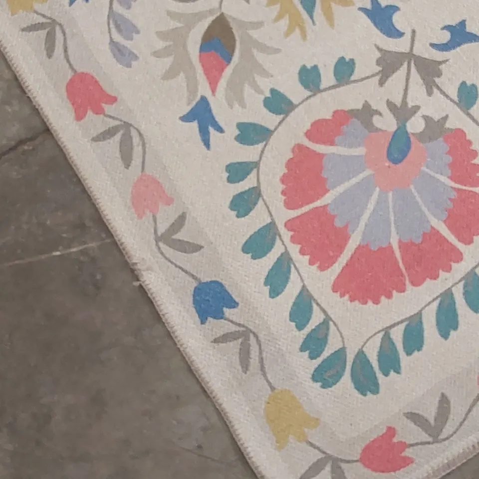 QUALITY DESIGNER AREA RUG - APPROXIMATELY 225 x 160cm