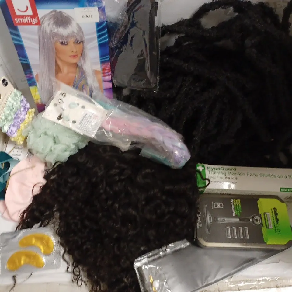 LOT OF APPROX. 10 HEALTH AND BEAUTY ITEMS TO INCLUDE - 2 WIGS, HAIR ACCESSORIES