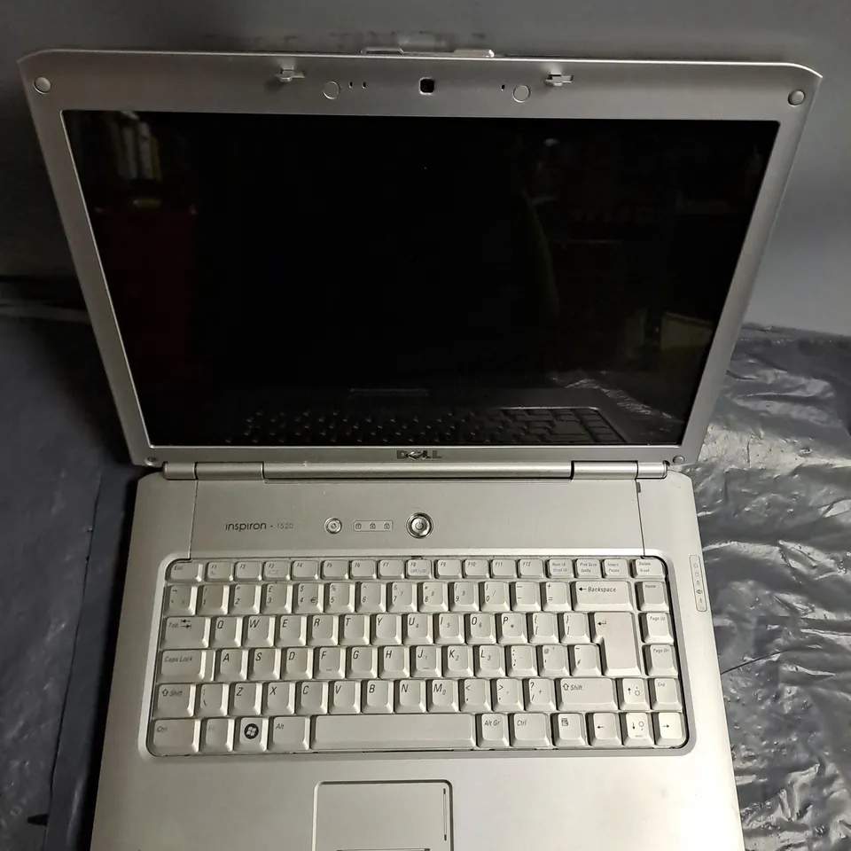 DELL INSPIRON 1520