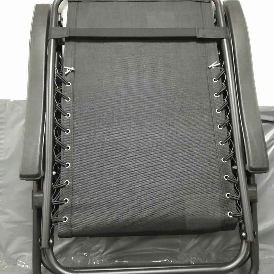 LUXURY RELAXER CHAIR BLACK RRP £44.99