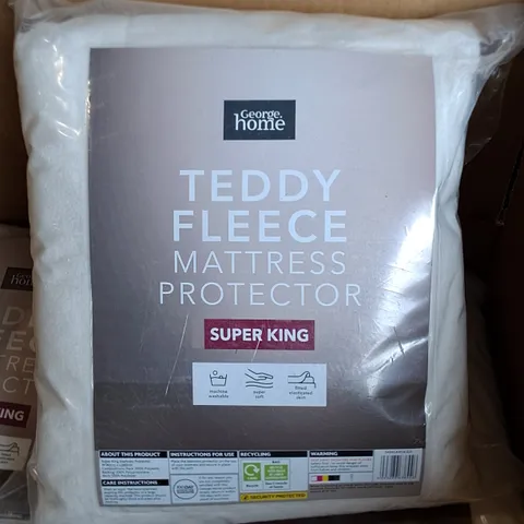 LOT OF 12 AS NEW SUPER KING TEDDY FLEECE MATTRESS PROTECTORS