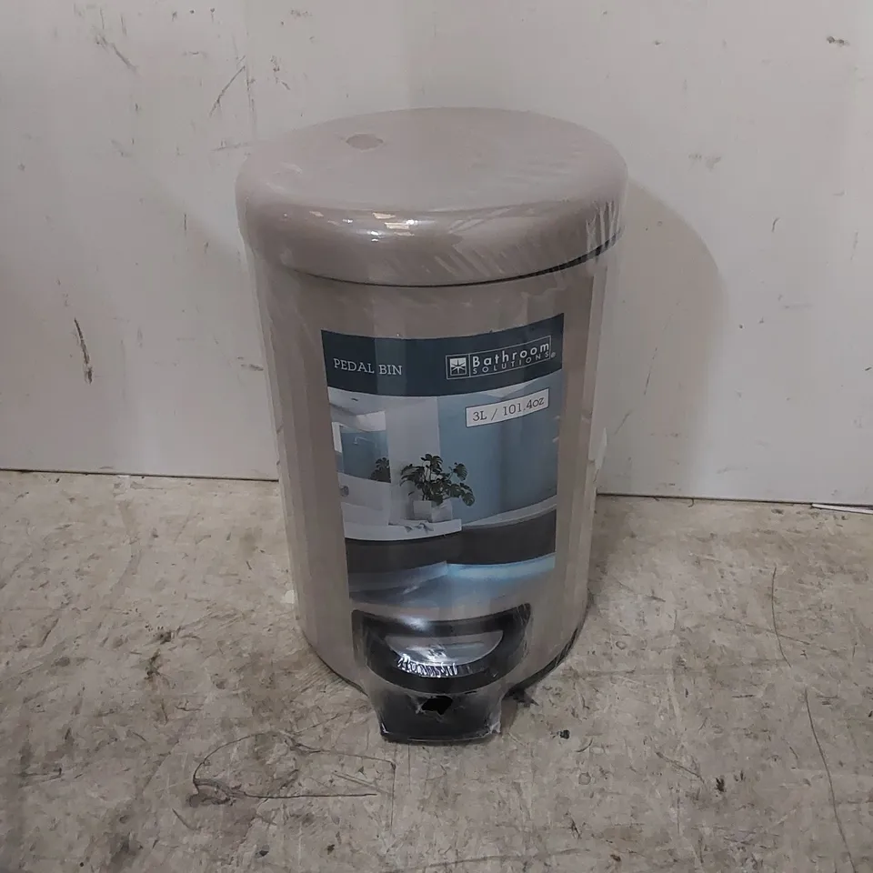 BOXED WILMINGTON 3L LITRE PEDESTAL RUBBISH BIN
