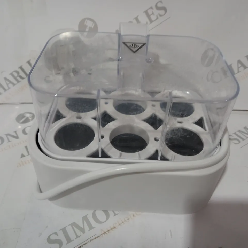 BOXED OUTLET COOK'S ESSENTIALS THE SMART TALKING EGG COOKER