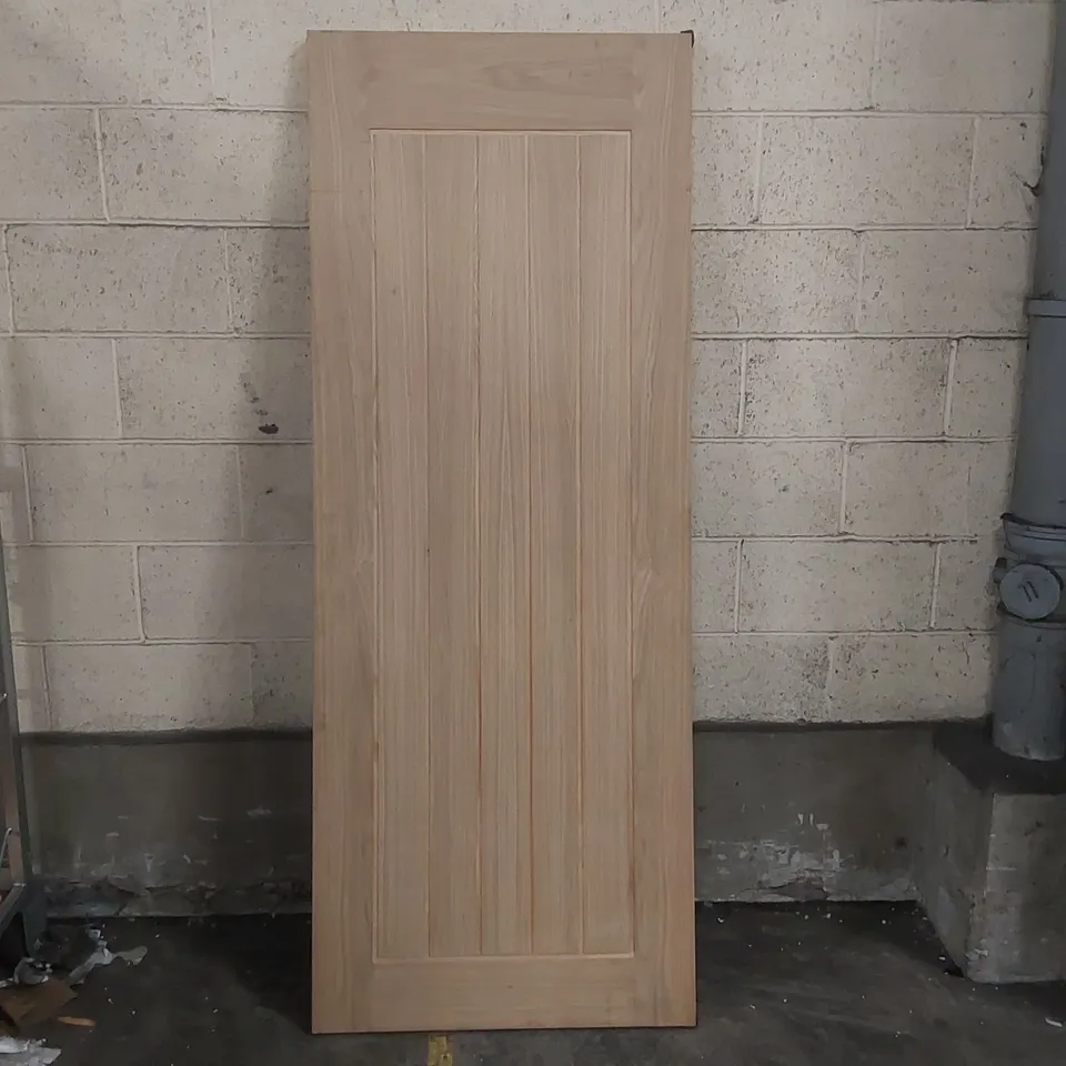 SOLID WOOD INTERNAL DOOR - APPROXIMATELY 198 x 76.3cm