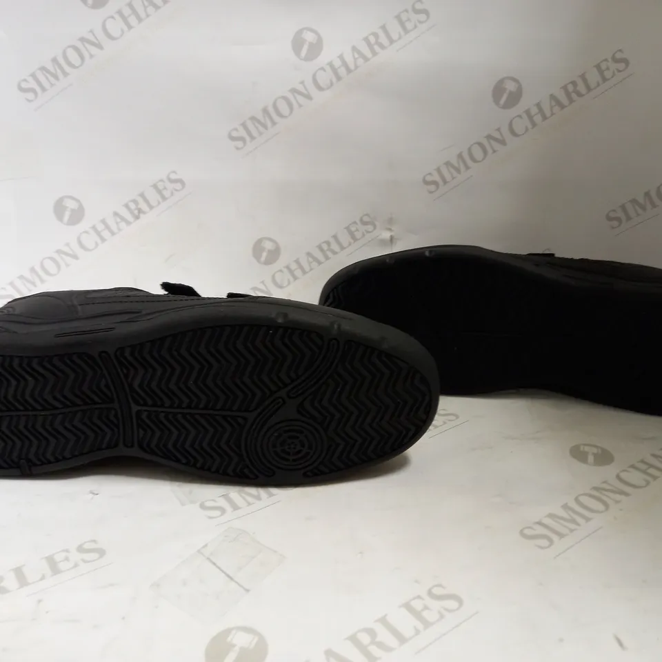 GOLA BELMONT TWIN BAR BLACK - UK SIZE 8