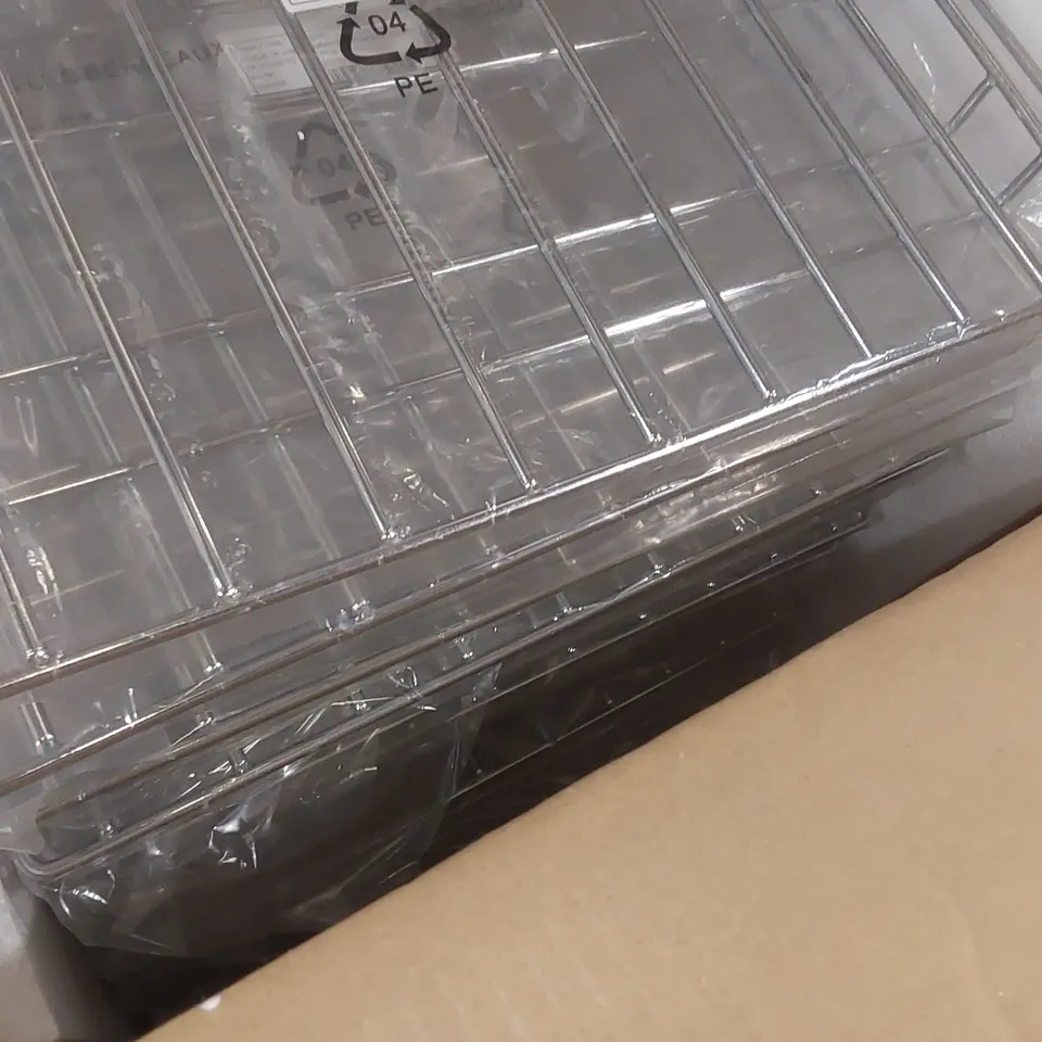 BOX CONTAINING A VERY LARGE QUANTITY OF BUFFALO GLASS RACKS