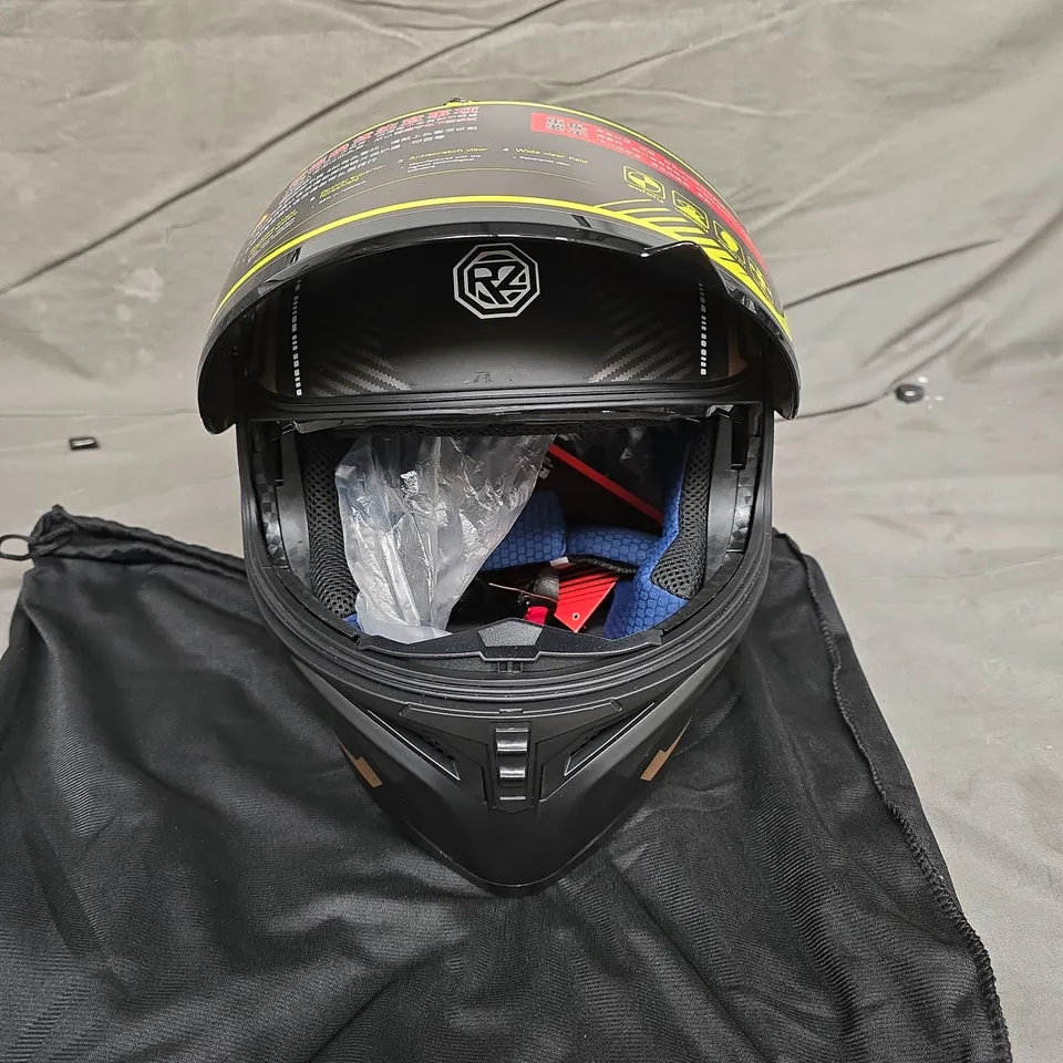 BAGGED RZ MORTORBIKE HELMET XL DOT A - COLLECTION ONLY