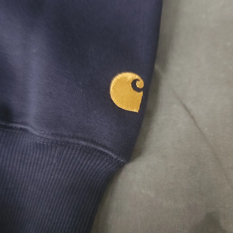 CARHARTT CHASE SWEATSHIRT – DARK NAVY, MEN'S LARGE (L)