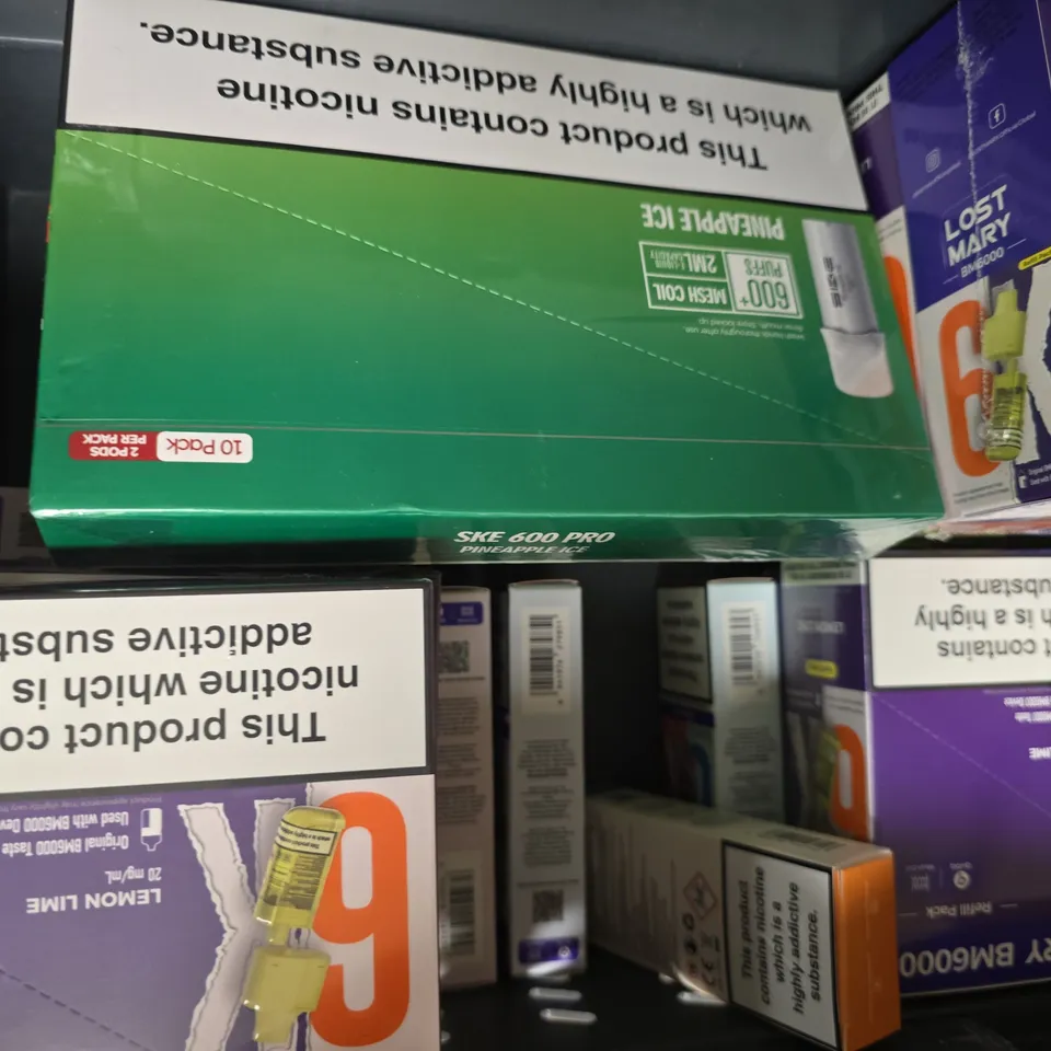 APPROXIMATELY 10 ASSORTED E-CIGARETTE AND VAPE PRODUCTS TO INCLUDE LOST MARY, ETC - COLLECTION ONLY