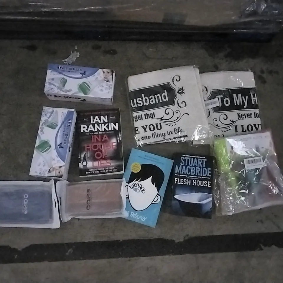 PALLET OF ASSORTED ITEMS INCLUDING IAN RANKIN IN A HOUSE OF LIES, STUART MACBRIDE FLESH HOUSE, LAIS 1000 TURTLE PUZZLE, YATWIN FLIP WALLET CASES, WESTERN COWBOY BALLOON SET, WONDER R.J.PALACIO
