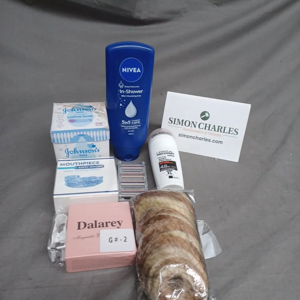 TOTE OF ASSORTED COSMETIC ITEMS TOO INCLUDE , HAIR EXTENSIONS , EARBUDS , ETC 