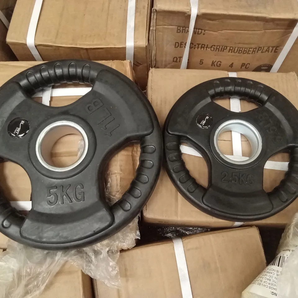 PALLET TO CONTAIN APPROXIMATELY 64 BRAND NEW TRI-GRIP RUBBER PLATES // WEIGHTS VARY