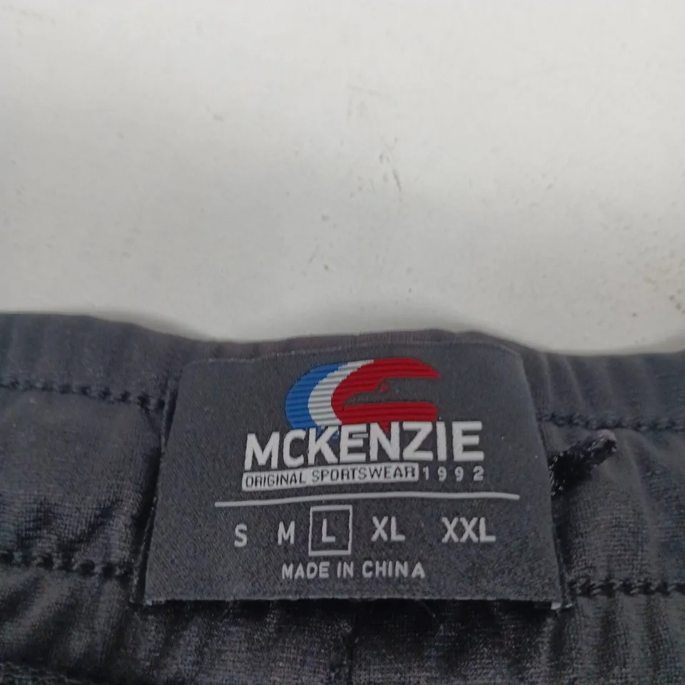 MCKENZIE ORIGINAL SPORTSWEAR TRACK PANTS – SIZE L (MEN'S)