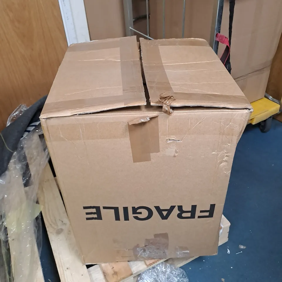 BOX OF APPROX 20 X ASSORTED ITEMS OF WOMEN'S CLOTHING. INCLUDES DRESSES, JUMPERS, CARDIGANS ETC 
