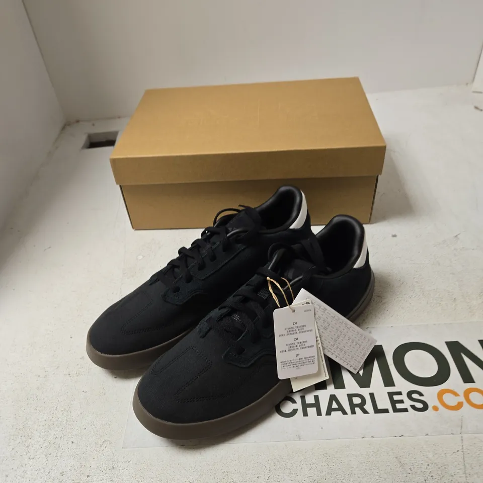 ADIDAS SNEAKERS – BLACK, UK 8.5 (US 9.5) – BOXED