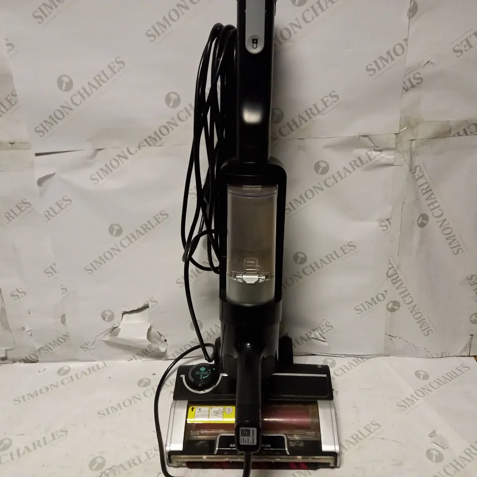 SHARK STRATOS ANTI HAIR WRAP PET PRO VACUUM CLEANER