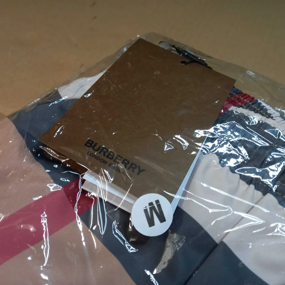 PACKAGED STYLE OF BURBERRY MENS SWIMMING SHORTS - MEDIUM
