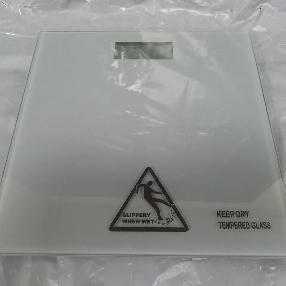 UNBRANDED TEMPERED GLASS DIGITAL BATHROOM SCALES IN GREY - COLLECTION ONLY