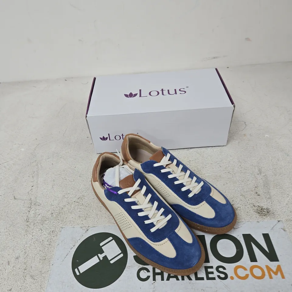 LOTUS TRAINERS – BLUE/BEIGE, UK 6