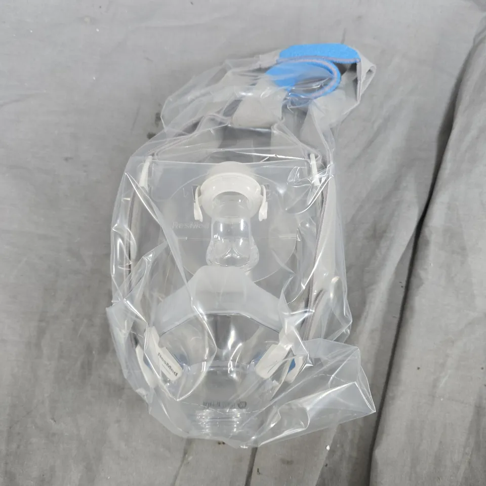 BOXED RESMED AIRFIT F20 M