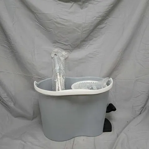 SPIN MOP BUCKET SYSTEM