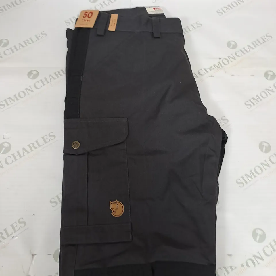 FJALL RAVEN CARGO TROUSERS SIZE W34