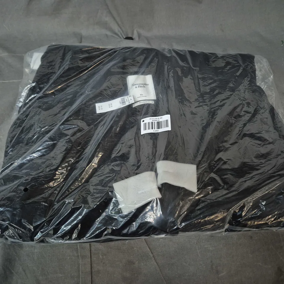 BAGGED ABERCROMBIE & FITCH WOOL BLEND JACKET IN BLACK - XL