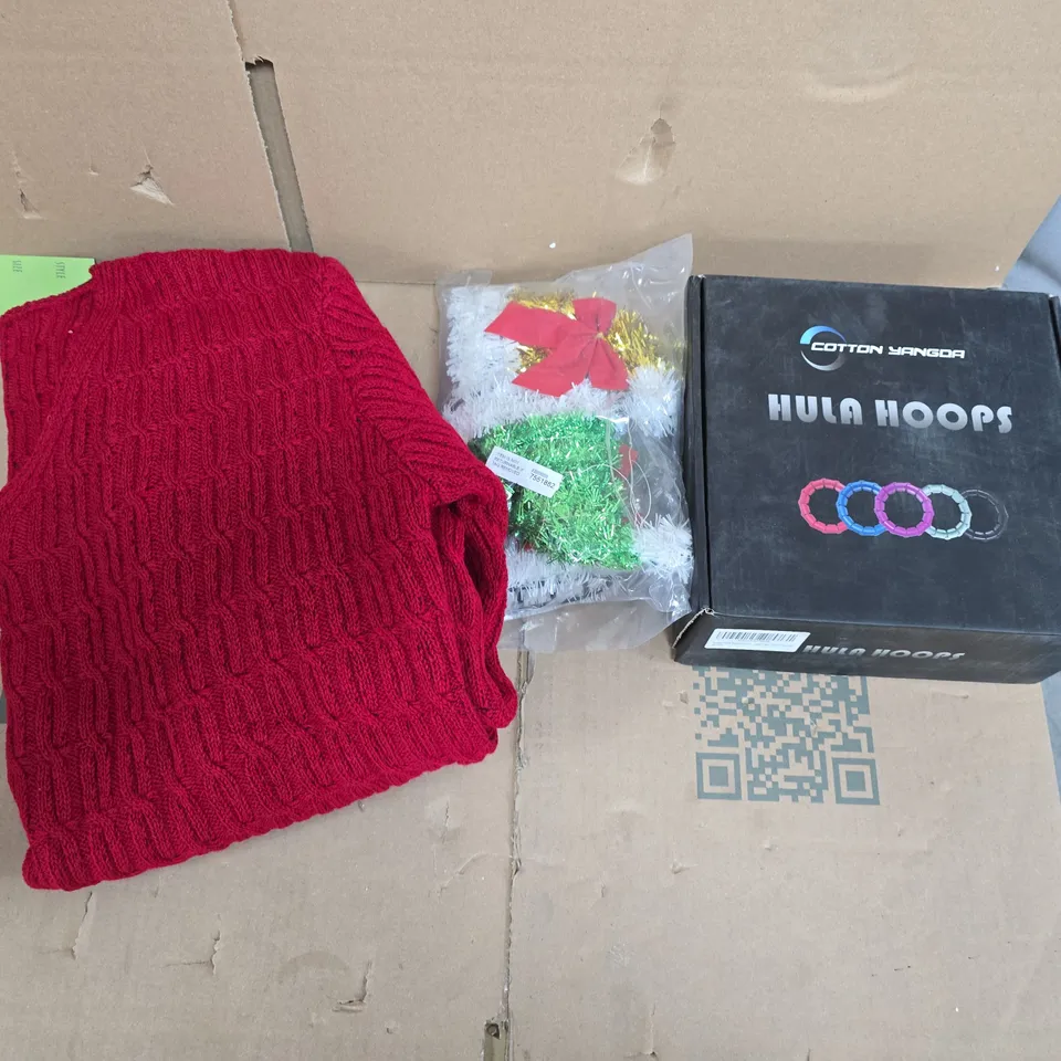 LARGE QUANTITY OF ASSORTED ITEMS TO INCLUDE FITNESS HULA HOOP RINGS, CHRISTMAS DECORATIONS, KNITTED JUMPER, ETC - COLLECTION ONLY