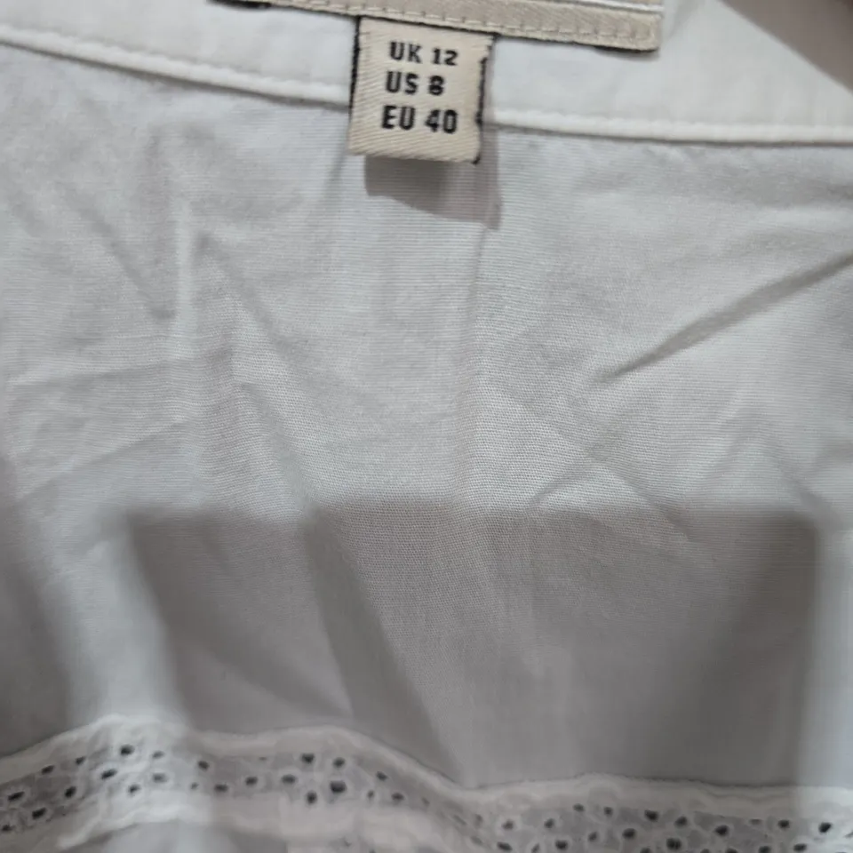 KAREN MILLEN WHITE EYELET EMBROIDERED BLOUSE, UK 12 (US 8, EU 40)-STAIN ON FRONT RIGHT SIDE 