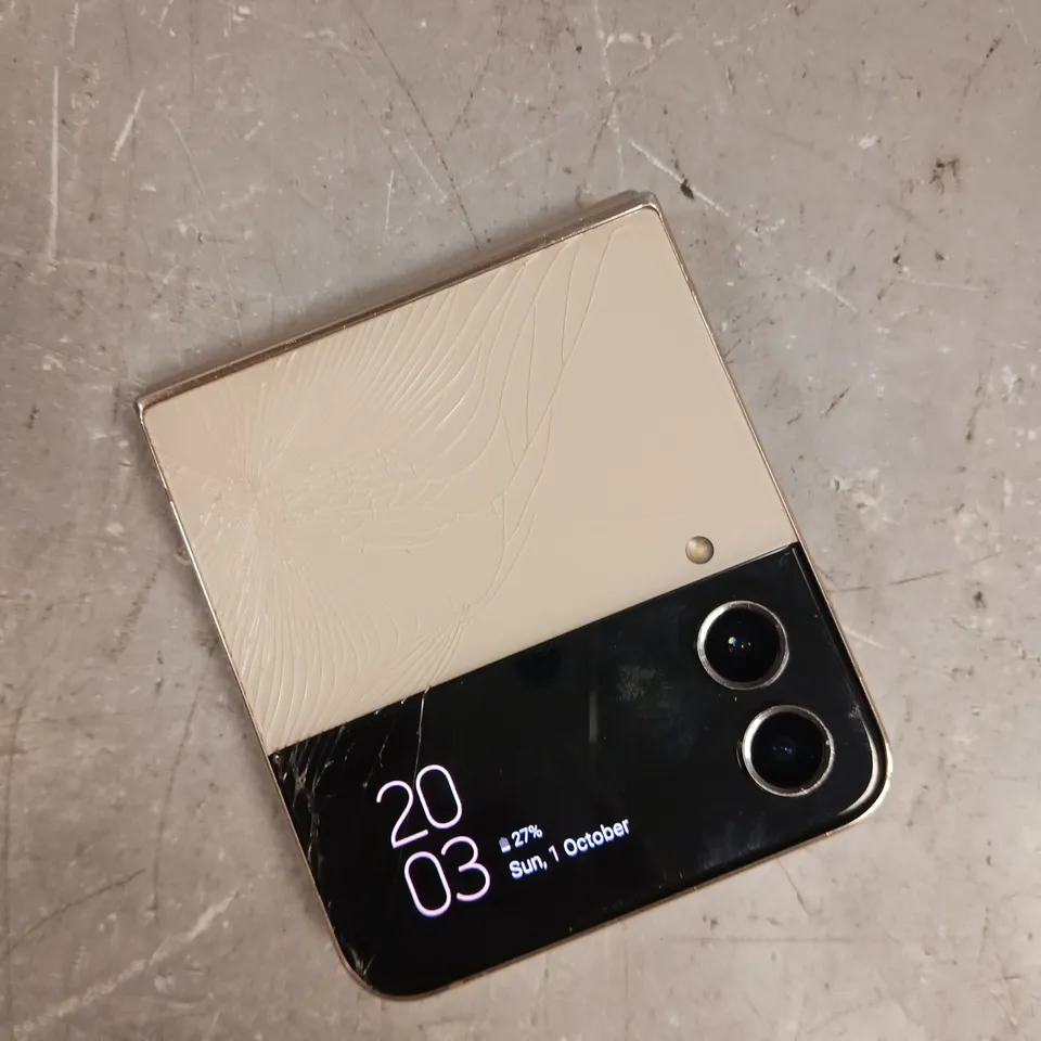 SAMSUNG GALAXY Z FLIP SMARTPHONE 