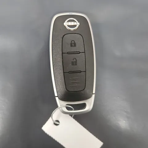 NISSAN CAR KEY FOB WITH MECHANICAL KEY BLADE 
