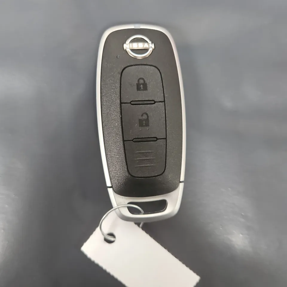 NISSAN CAR KEY FOB WITH MECHANICAL KEY BLADE