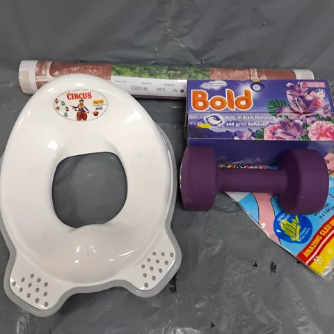 APPROXIMATELY 15 ASSORTED HOUSEHOLD ITEMS TO INCLUDE 6KG DUMBBELL, WALLPAPER, WINDOW INSULATION KIT, ETC - COLLECTION ONLY
