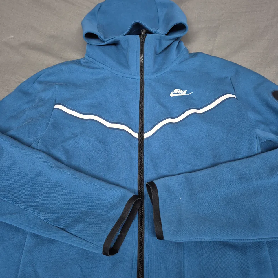 NIKE TECH FLEECE JACKET SIZE S