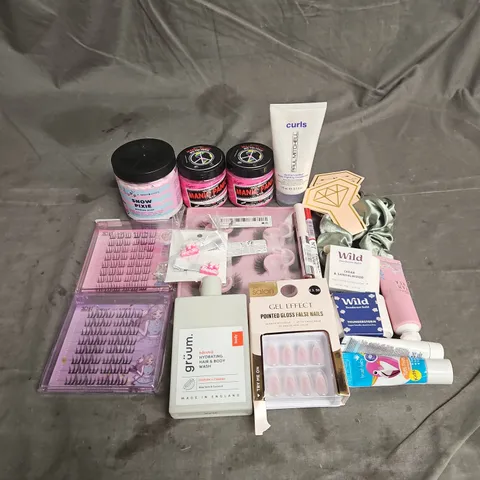 APPROXIMATELY 20 ASSORTED HEALTH & BEAUTY PRODUCTS TO INCLUDE - MANIC PANIC COTTON CANDY PINK HAIR DYE - EYELASH CLUSTERS - WILD DEODORANT REFILLS - ETC