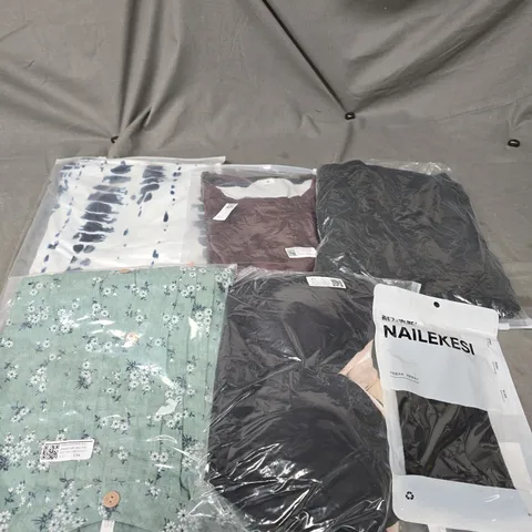 LARGE BOX OF APPROXIMATELY 20 ASSORTED CLOTHING ITEMS IN VARIOUS SIZES, STYLES AND COLOUR