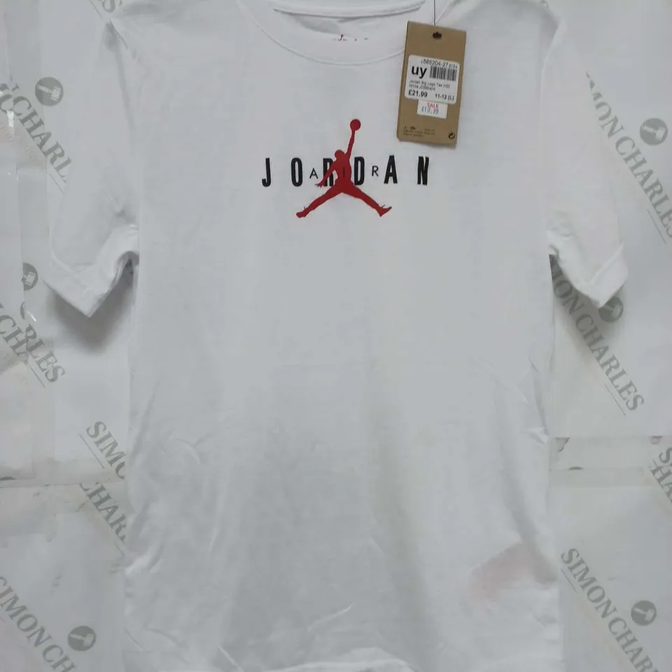 JORDAN BIG LOGO TEE IN WHITE - 12-13 (L)